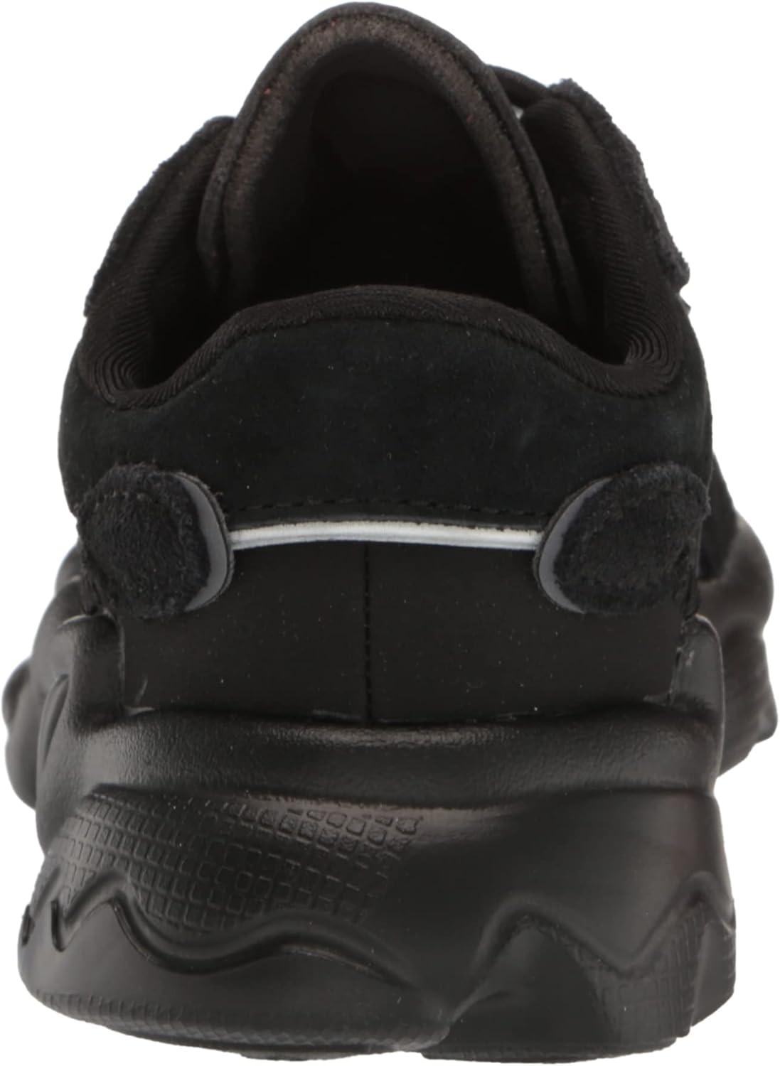 imageadidas Originals Mens Ozweego SneakerBlackBlackNight Metallic