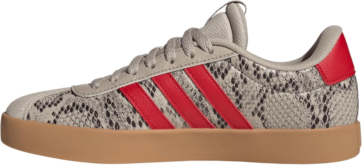 imageadidas Womens VL Court 30 SneakerWonder BeigeBetter ScarletGold Metallic