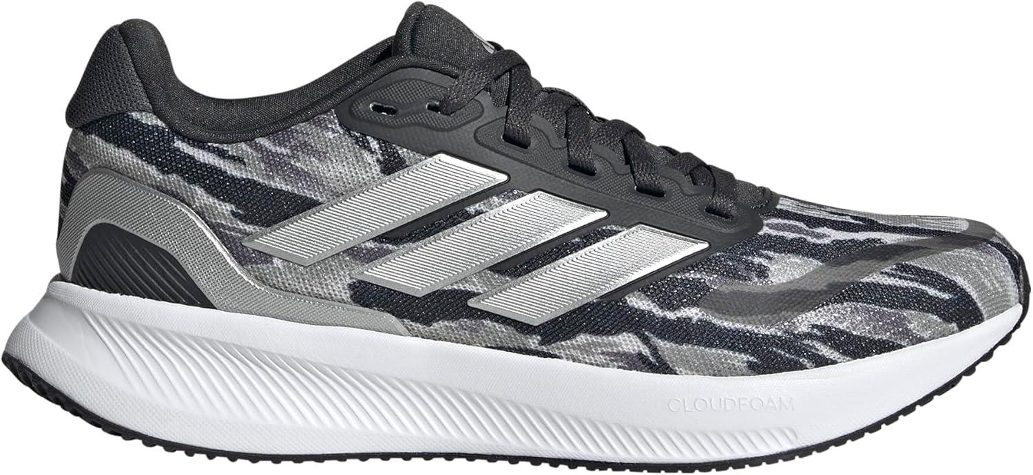 imageadidas UnisexChild Run Falcon 5 SneakerSilver PebbleSilver MetallicCarbon