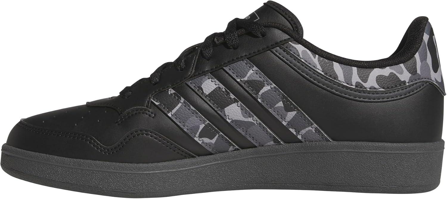 imageadidas UnisexAdult Hoops 40 Basketball SneakerBlackCarbonGrey