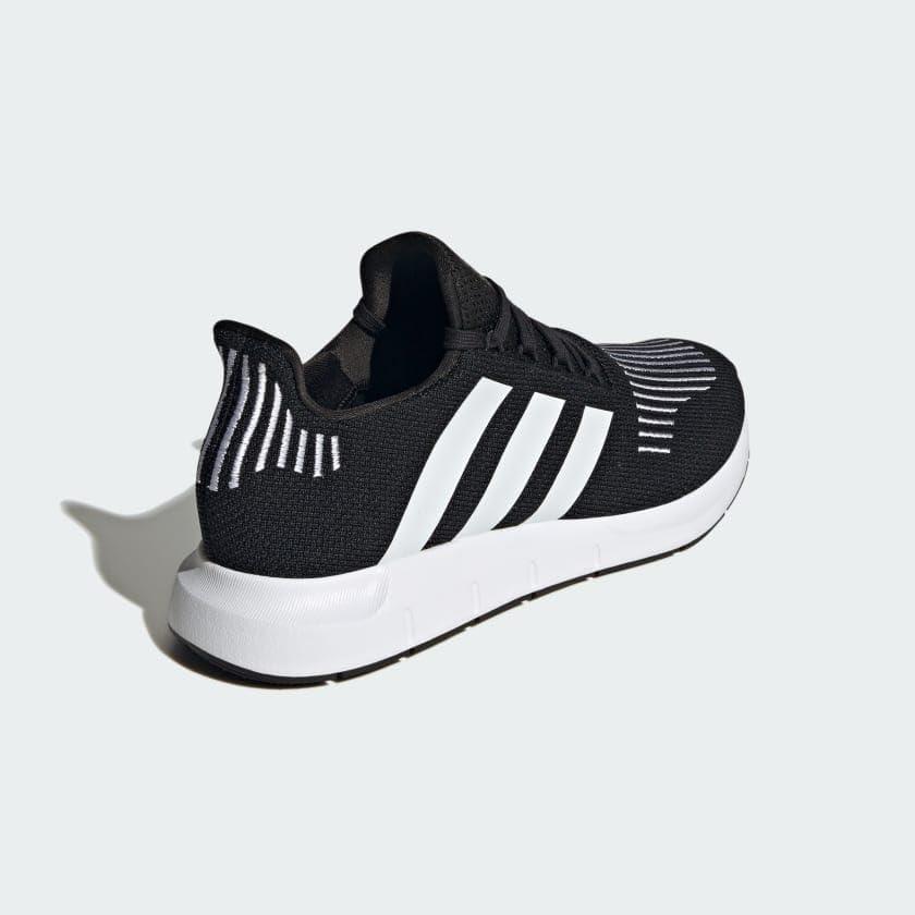 imageadidas Mens Swift Run 10 SneakerBlackWhiteWhite