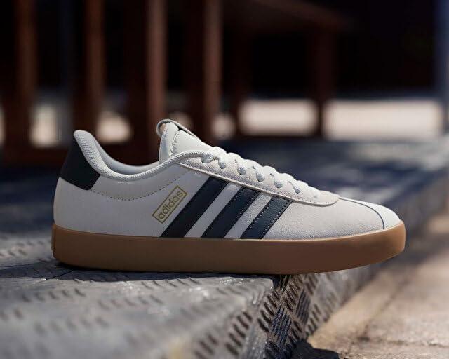 imageadidas Womens VL Court 30 SneakerOff White Grey Six Gold Metallic