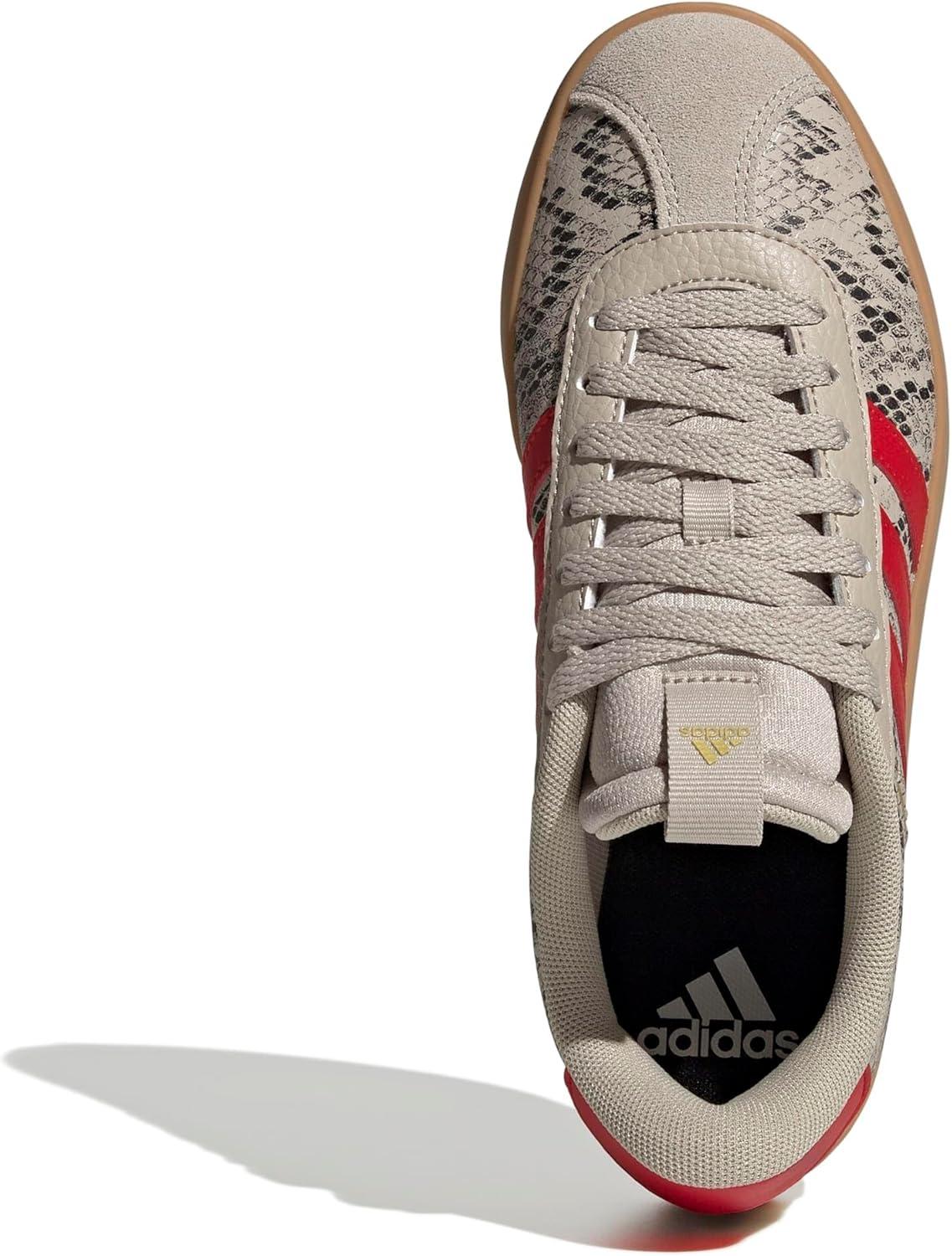 imageadidas Womens VL Court 30 SneakerWonder BeigeBetter ScarletGold Metallic