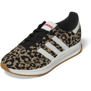 imageadidas Mens Run 72 ShoesMagic BeigeOff WhiteBlack