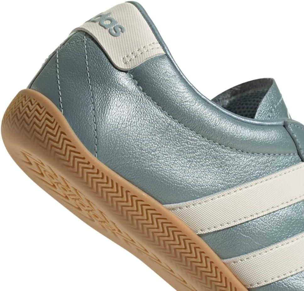 imageAdidas Womens Grand Court LoMagic Grey MetallicWhiteGum
