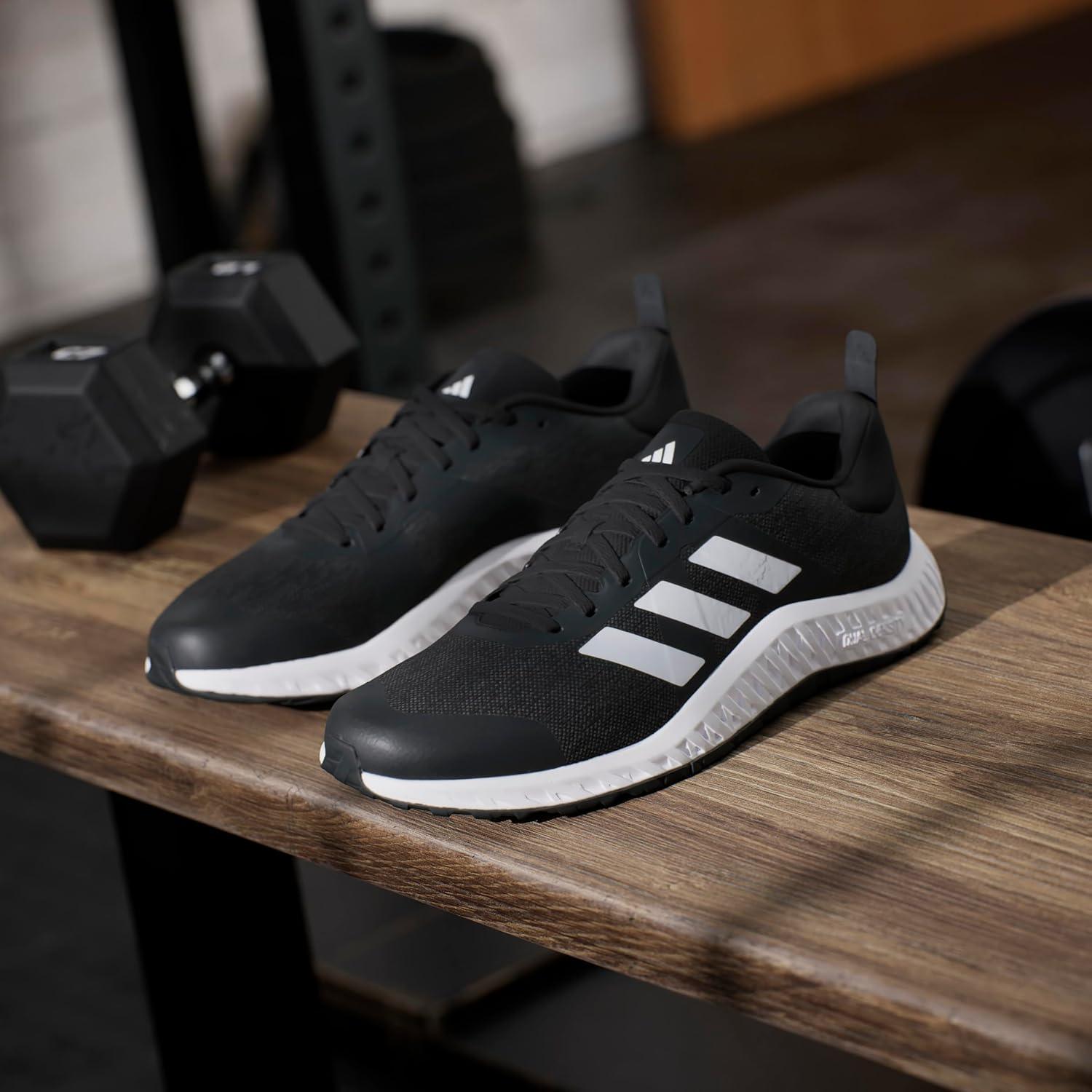 imageadidas UnisexAdult Everyset Training SneakerBlackWhiteWhite