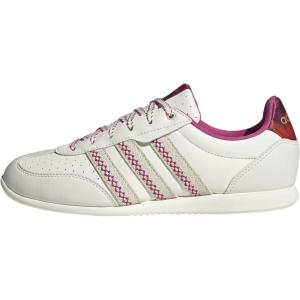 imageadidas Womens Barreda LowOff WhiteOff WhiteBahia Magenta